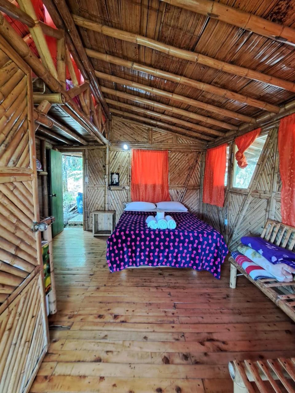 Hotel Guatape Adrianas Bambu Exterior foto